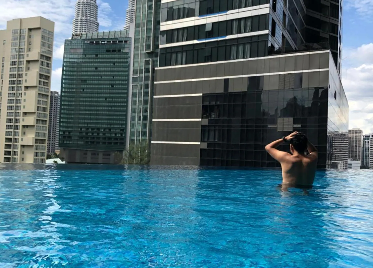 8 Kia Peng Suites Klcc By Luna Kuala Lumpur