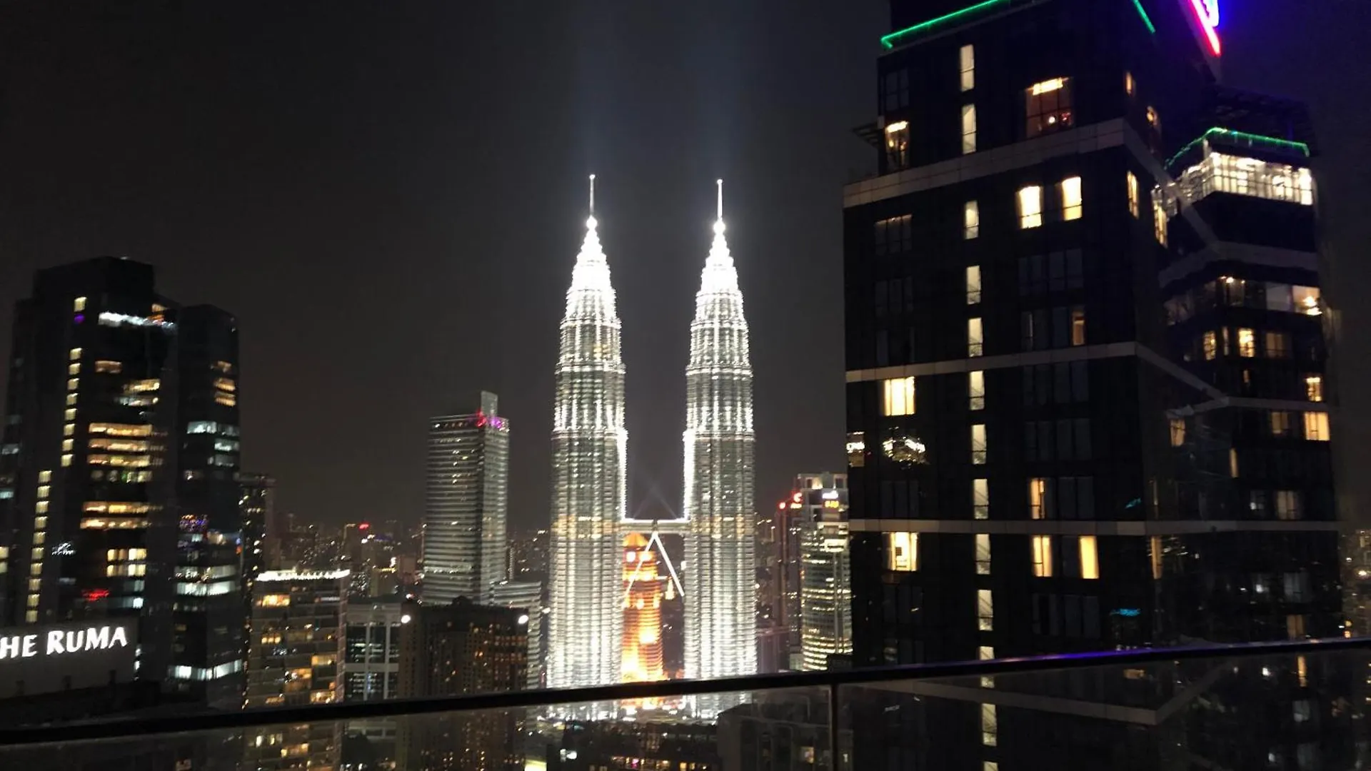 Apartment 8 Kia Peng Suites Klcc By Luna Kuala Lumpur