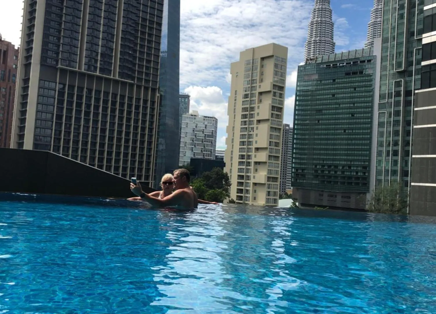 8 Kia Peng Suites Klcc By Luna Kuala Lumpur