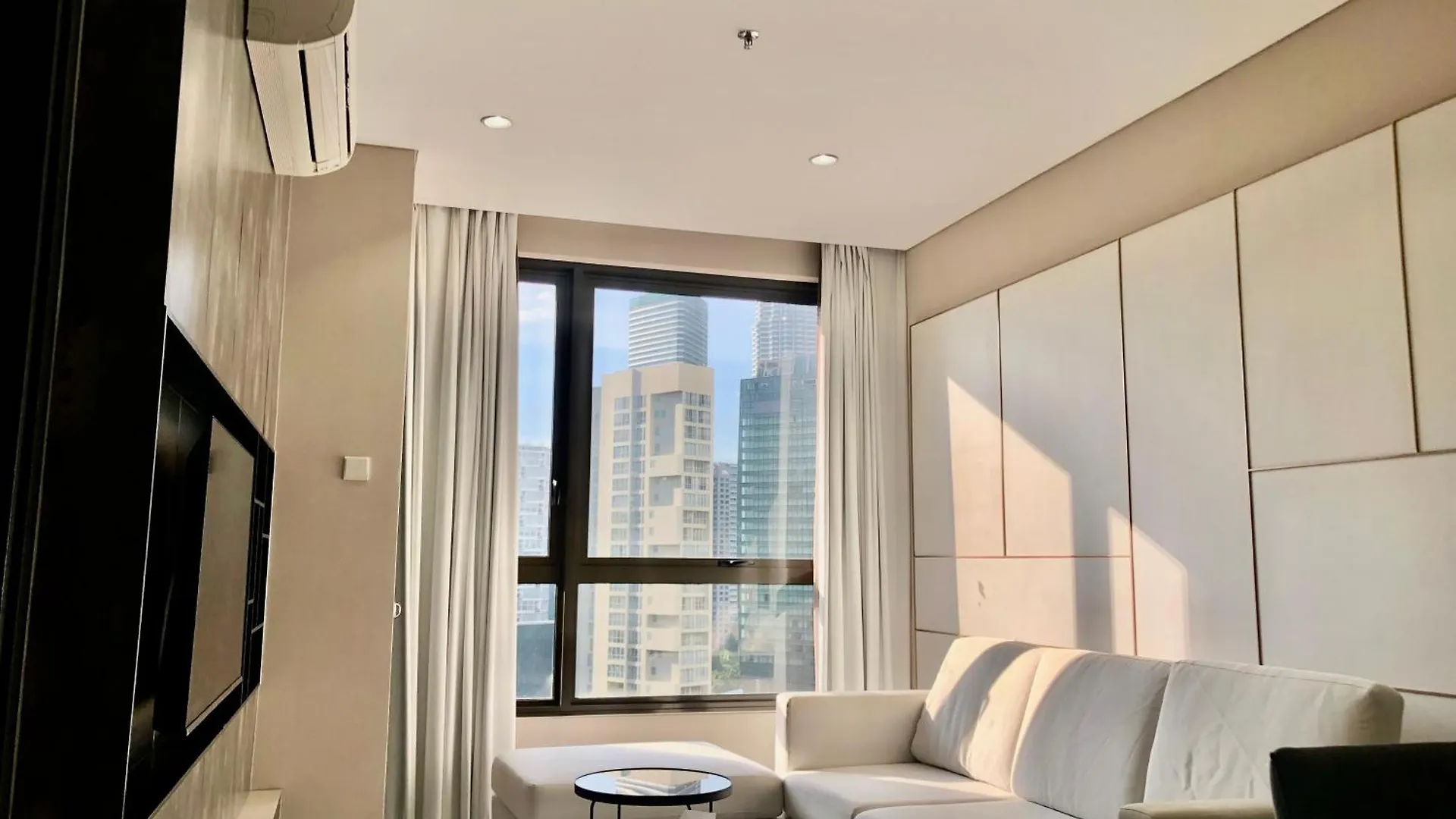 8 Kia Peng Suites Klcc By Luna Kuala Lumpur Apartment
